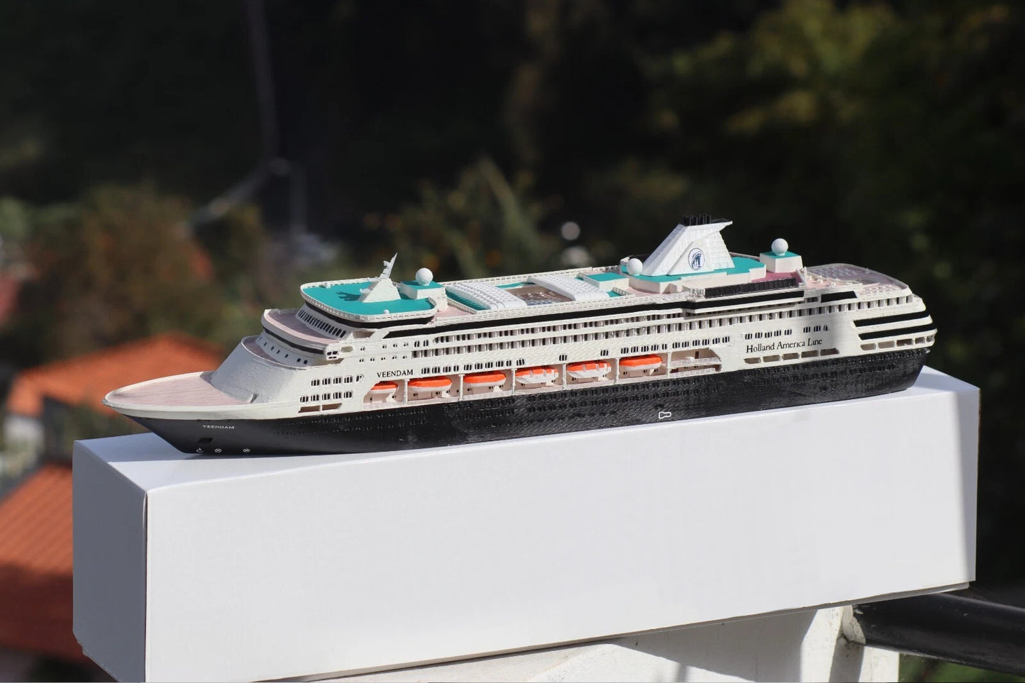 Holland America Line Veendam (1996) cruise ship model