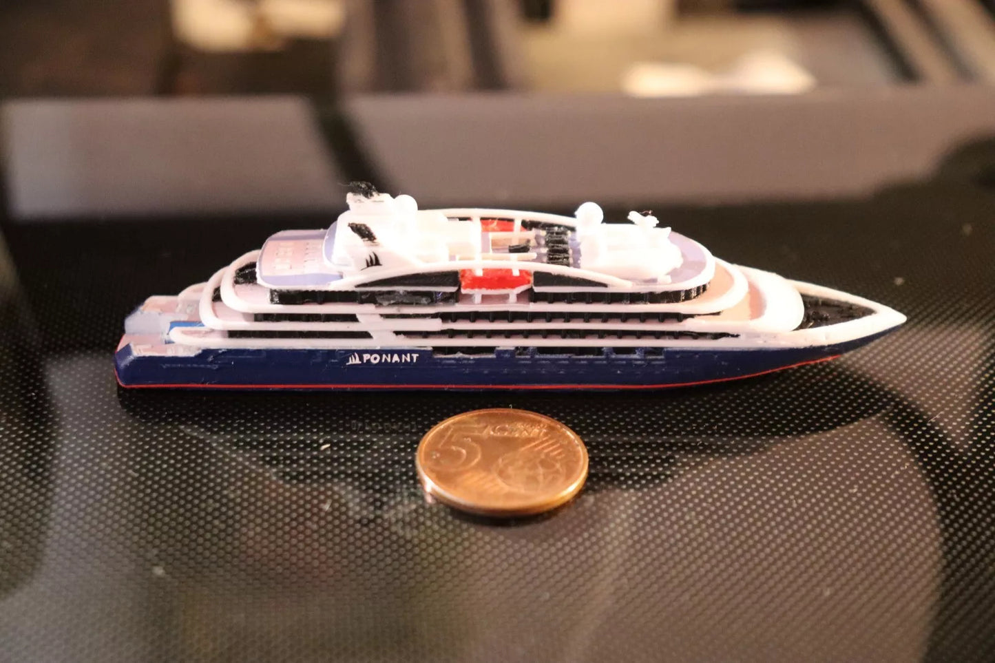1:1250 Compagnie du Ponant' Explorer class cruise ship model