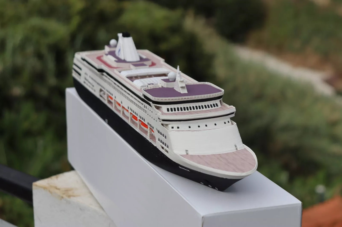 Holland America Line Ryndam (1993) cruise ship model