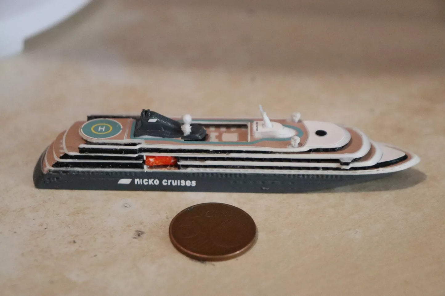 1:1250 Nicko Cruises' World Voyager cruise ship model