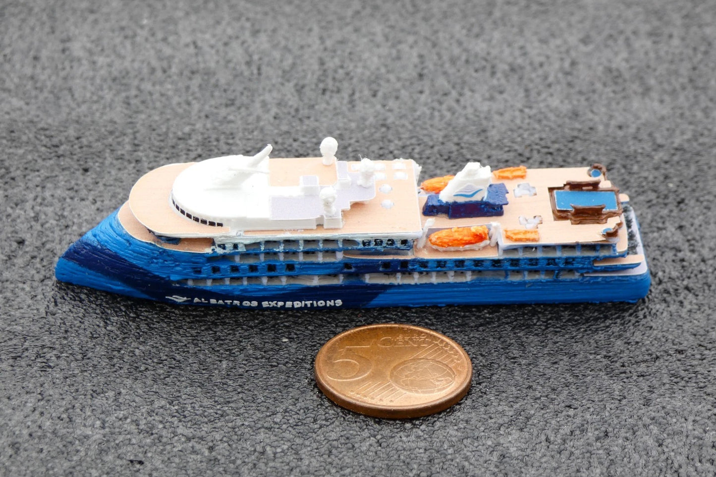1:1250 Albatros Expeditions' Ocean Albatros cruise ship model