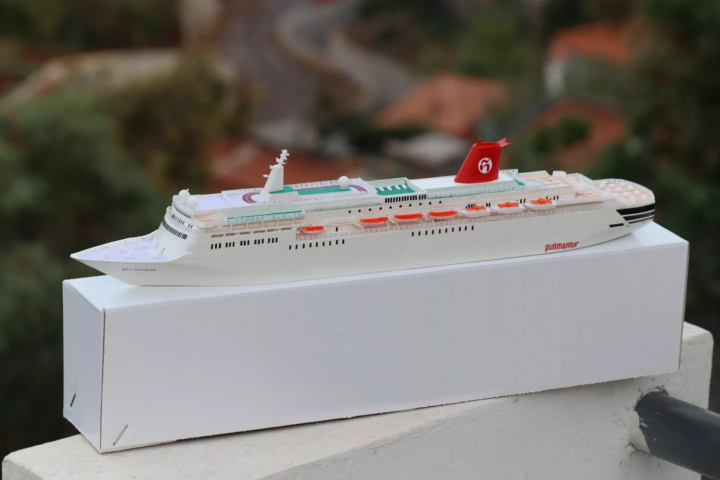Pullmantur Sky Wonder classic cruise ship model
