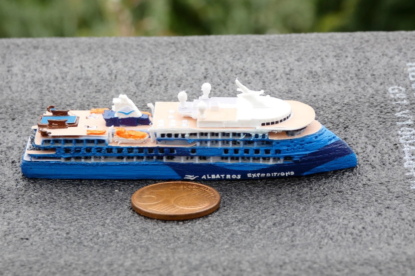 1:1250 Albatros Expeditions' Ocean Albatros cruise ship model