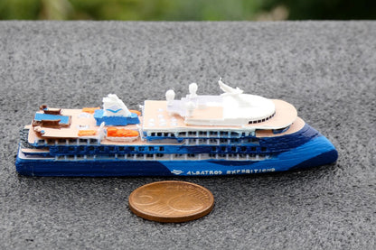 1:1250 Albatros Expeditions' Ocean Victory cruise ship model