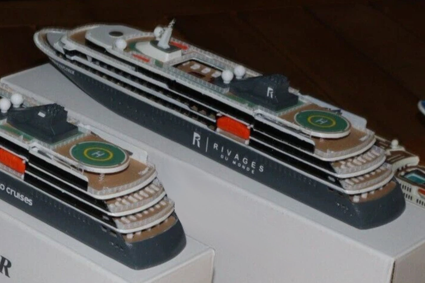 Rivages du Monde' World Explorer cruise ship model