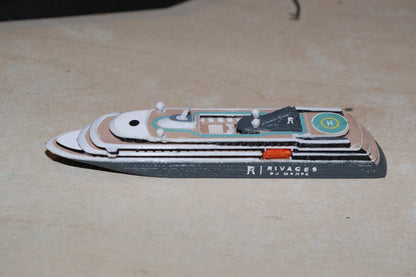 1:1250 Rivages du Monde' World Explorer cruise ship model