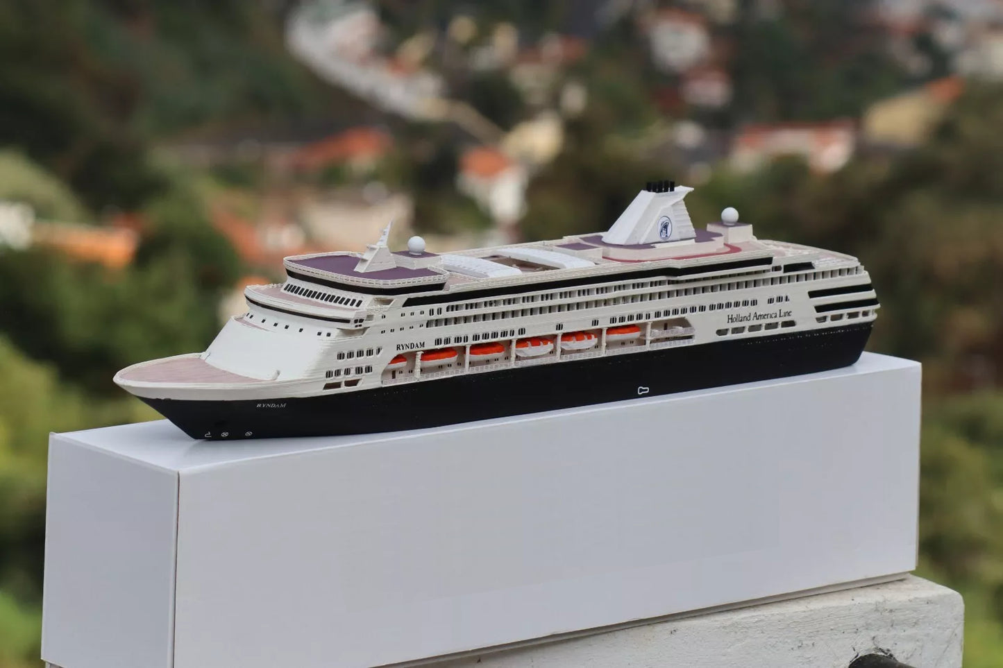 Holland America Line Ryndam (1993) cruise ship model