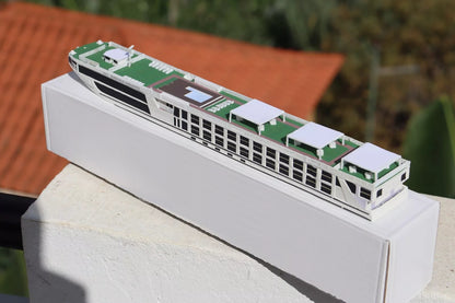 Emerald Cruises' Emerald Radiance river cruise ship model