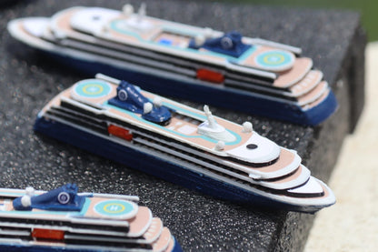 1:1250 Atlas Ocean Voyages' World Voyager cruise ship model