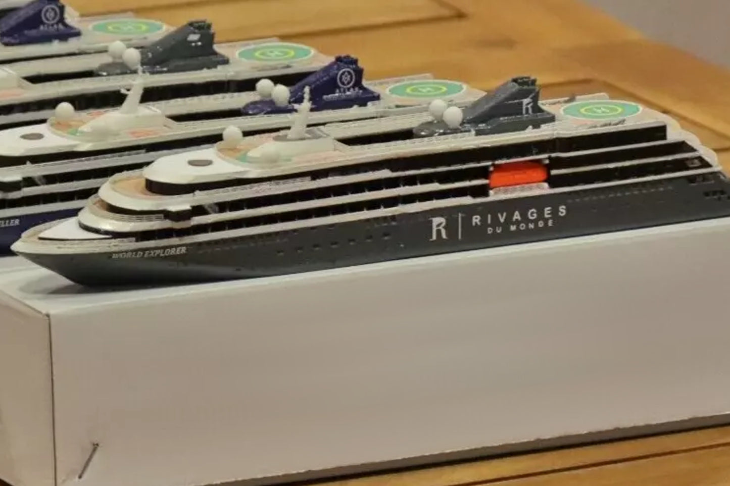Rivages du Monde' World Explorer cruise ship model