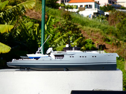 Bad Company Support exclusive yacht model