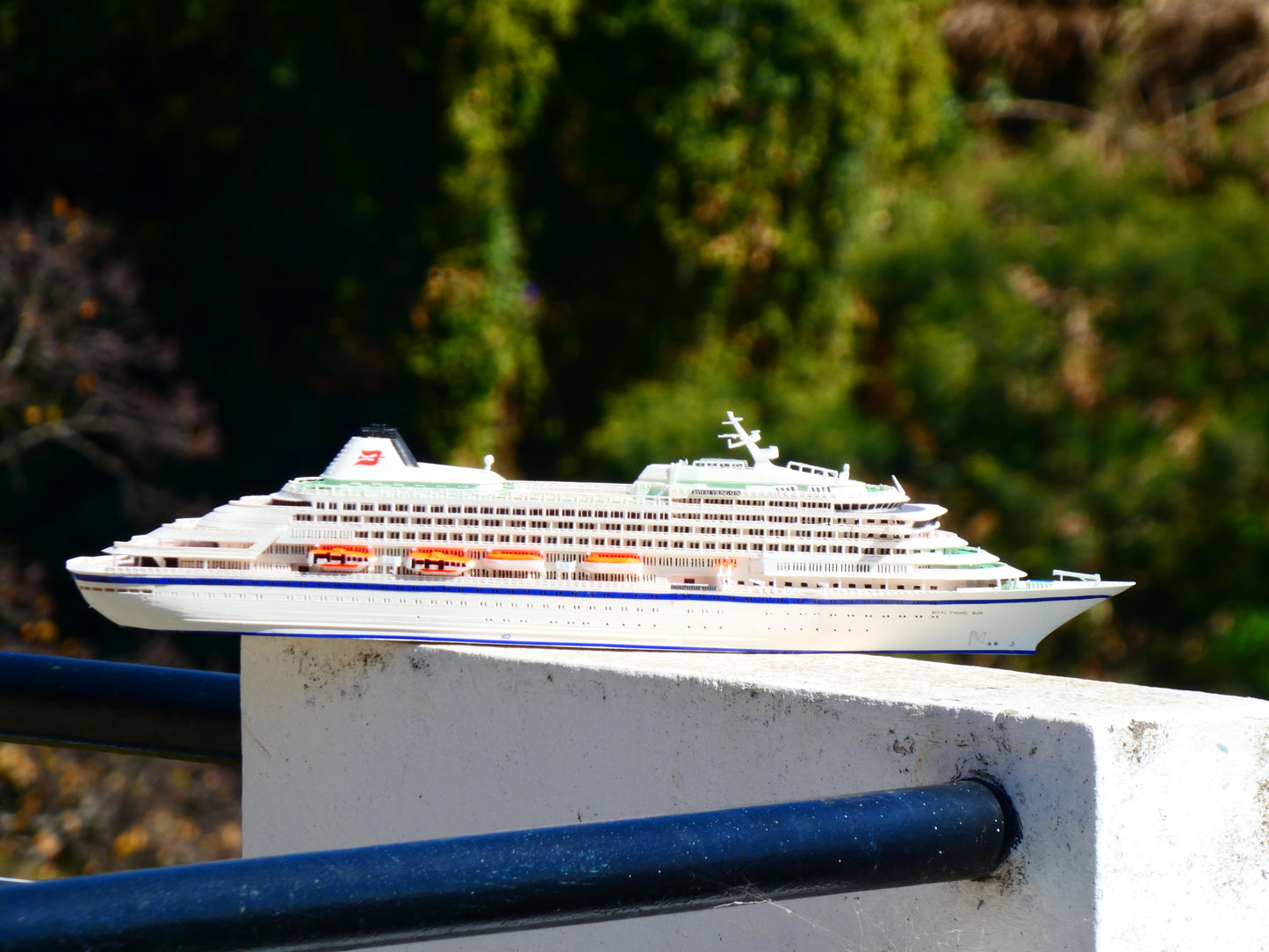 Royal Viking Line Royal Viking Sun cruise ship model