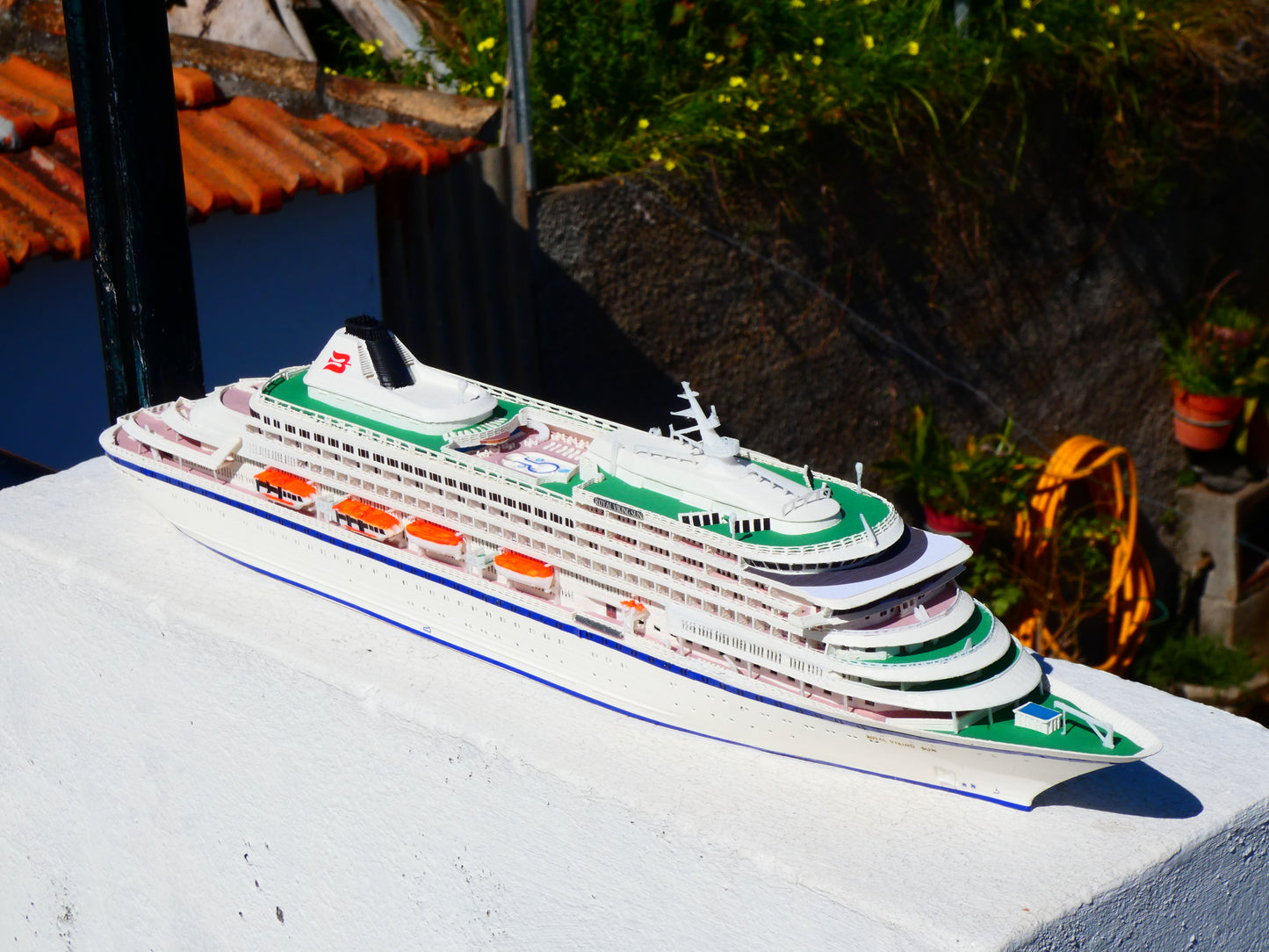 Royal Viking Line Royal Viking Sun cruise ship model